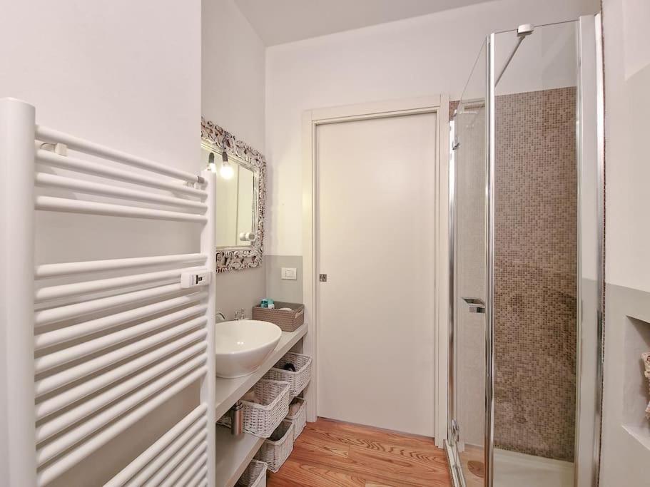 Charme On The River - City Center Apartment Verona Exterior photo